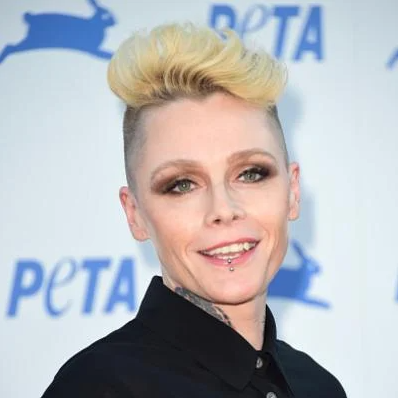 Otep Shamaya se retira de la música